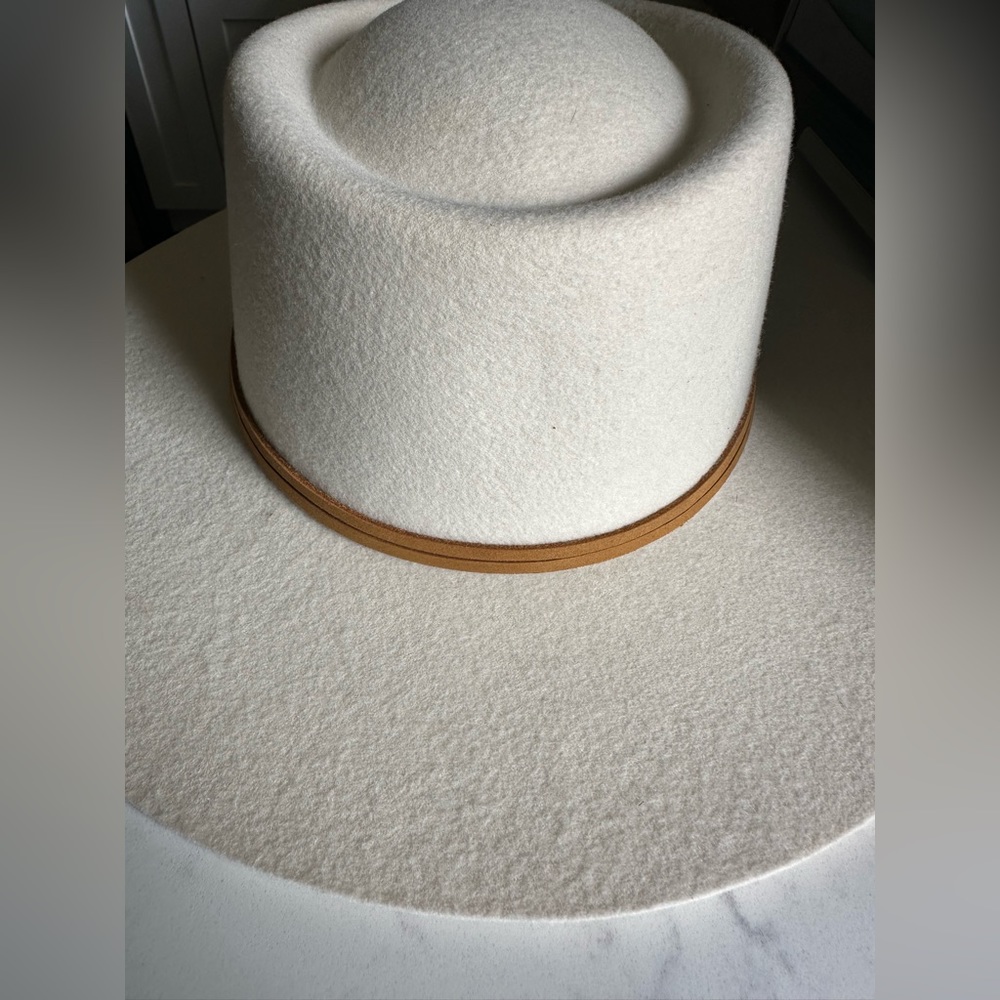 GIGI PIP Wren in Off White- size small!